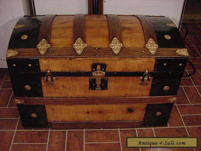 Ladycomet Victorian Refinished Dome Top Steamer Trunk Antique Chest w/Key for Sale in United States