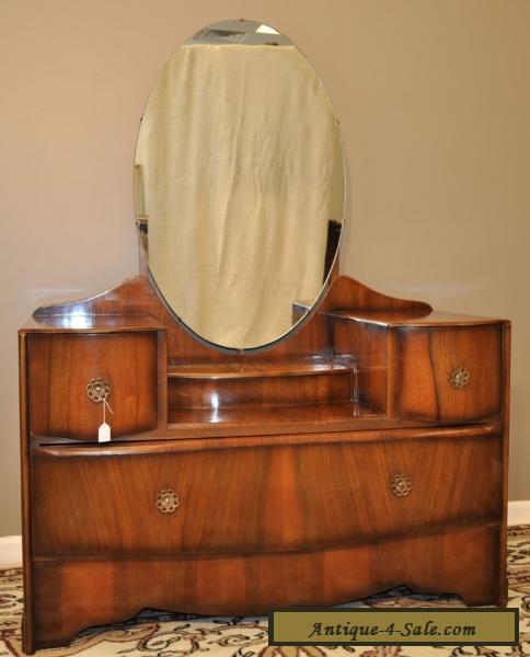 Vintage Art Deco Walnut Stylish Dresser With Mirror Back Dressing