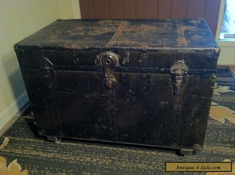 Antique Vintage Steamer Trunk Metal & Wood -Early 1900&#39;s! for Sale in United States