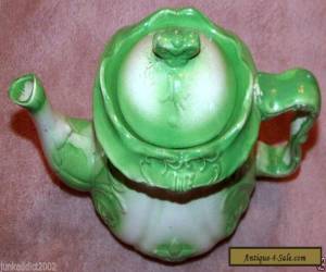 Item GORGEOUS GREEN / WHITE PATTERNED ANTIQUE TEAPOT - CHIPPED SPOUT for Sale