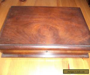 Item antique wooden box dovetail joints for Sale