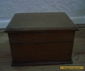 Item VINTAGE WOODEN JEWELLERY BOX WITH DOVETAILS AND PADDED for Sale