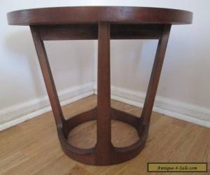 Item Lane Mid Century Modern Small Round Walnut Side / End Table Sculptural Base  for Sale