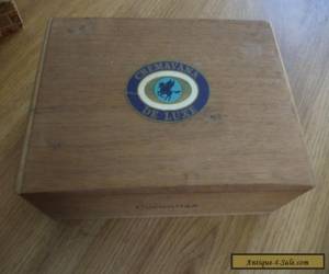 Item  vintage  de luxe cigar wooden box  for Sale
