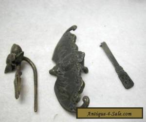 Item Chinese style brass bat carved lock and key for Sale