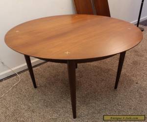Item Mid Century Danish Modern Unusual Round Walnut Extension Dining Table  for Sale