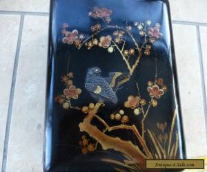 Item Vintage Chinese Decorated Lacquered Trinket Box for Sale
