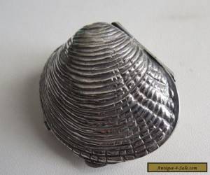 Item RARE VINTAGE TIFFANY & CO STERLING SILVER CLAM SHELL PILLBOX GREAT DETAIL & COND for Sale