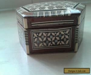 Item Antique Tunbridge mother of pearl inlaid trinket box  for Sale