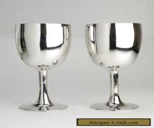 Item Pair of Chinese export silver goblets Wai Kee Hong Kong 1960s for Sale