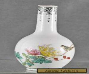 Item Beautiful Vintage Hand Painted Chinese Porcelain Decorative Small Vase for Sale