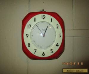 Item Vintage / Retro Smiths Kitchen Wall Clock in Red and Cream plastic / Bakelite  for Sale