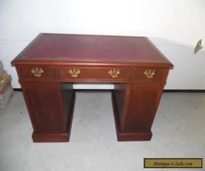 Item Vintage Leather Top Mahogany Home or Office Desk  for Sale