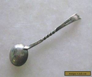 Item ANTIQUE VICTORIAN ENGLISH STERLING SILVER MUSTARD / SALT  SPOON for Sale
