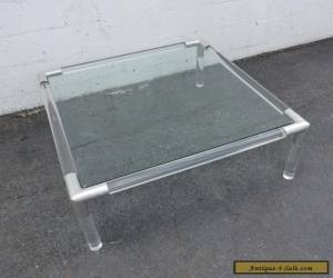 Item Mid-Century Modern Lucite and Glass-Top Coffee Table 7751 for Sale