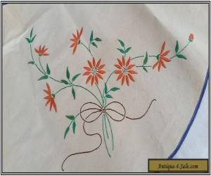 Item VINTAGE 1930S CALICO EMBROIDERED APRON for Sale