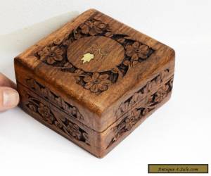 Item Delightful Small Vintage Carved Wooden Box with Hinged Lid & Inlaid Brass Design for Sale