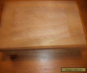 Item  vintage cigar   wooden box   for Sale