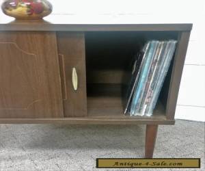 Item VINTAGE MID CENTURY MODERN RECORD CABINET STORAGE MEDIA ANTIQUE NIGHTSTAND for Sale