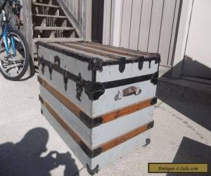 Item ANTIQUE SLAT FLAT TOP STEAMER TRUNK STAGE COACH CHEST COFFEE TABLE for Sale