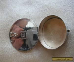 Item  VINTAGE STERLING SILVER PILL BOX for Sale