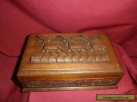 VINTAGE WOODEN TRINKET BOX WITH CARVED DETAIL- wood/woodenware