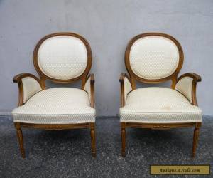 Item Pair of French Carved Living Room Side by Side Chairs 5546 for Sale