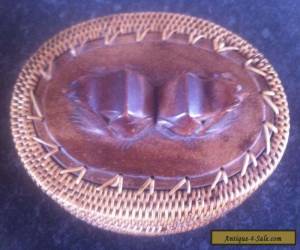 Item VINTAGE OVAL WEAVE & WOOD BOX WITH CARVED FROG'S ON LID. GREAT PIECE. for Sale