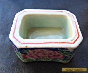 CHINESE ANTIQUE PORCELAIN HAND PAINTED POT/DISH for Sale