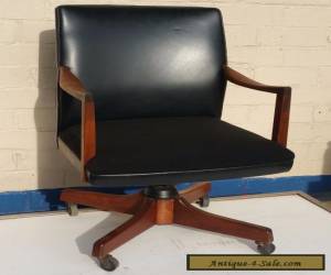 Item GUNLOCKE MID CENTURY DANISH MODERN WALNUT OFFICE ARM CHAIR ~ UGA SEC for Sale