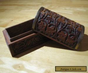 Item LOVELY CARVED WOODEN CHEST / TRINKET BOX    VERY GOOD CONDITION for Sale