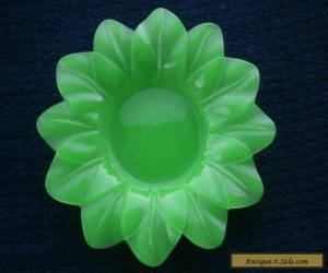 Item Vintage green glass flower shaped trinket dishes (2) - 99 cent start  for Sale