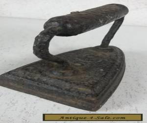 Item Vintage/antique cast metal clothes flat/hot iron No. 5 for Sale