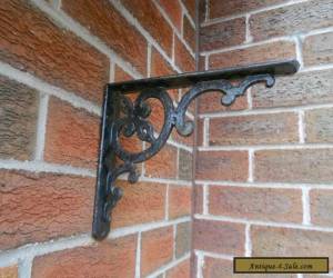 Item VICTORIAN Old Metal Hanging Wall Bracket for Sale