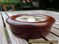 GORGEOUS ANTIQUE VINTAGE SMALL ROUND WOODEN BOX.