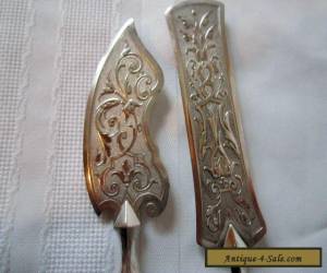 Antique Art Nouveau decorative pair of silver plate servers for Sale
