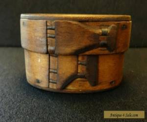 ANTIQUE UNUSUAL WOOD BOX VERY RARE TUCKS NORWEGIAN  for Sale