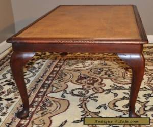 Item ATTRACTIVE VINTAGE LEATHER TOP MAHOGANY COFFEE TABLE, LONG OCCASIONAL END TABLE for Sale